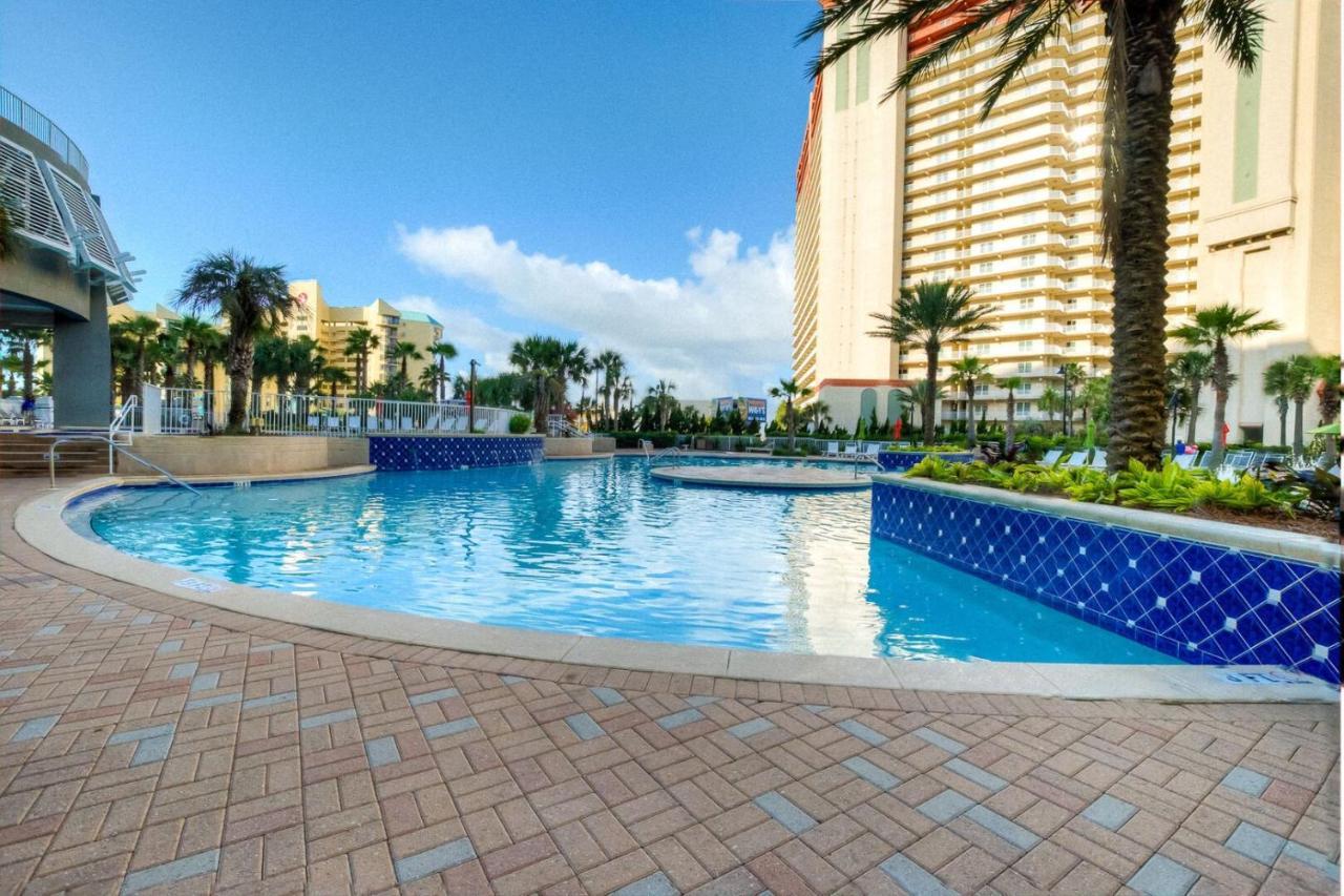 Large 3 Bd Penthouse 2012 In Laketown, Great Views And Amenities! Holiday home Panama City Beach
